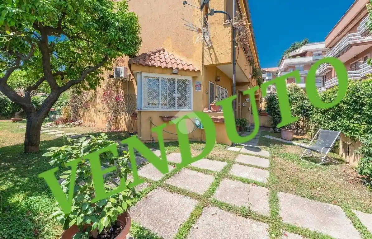 Villetta a schiera in vendita a Roma