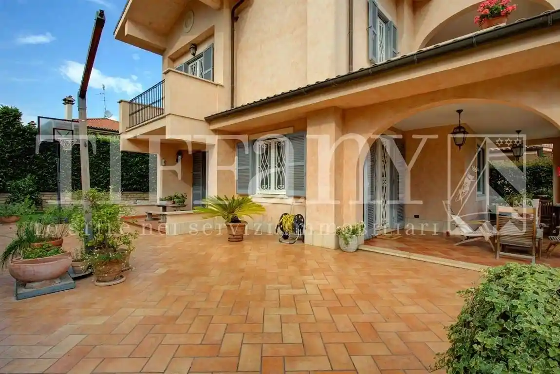 Villa in vendita a Grottaferrata