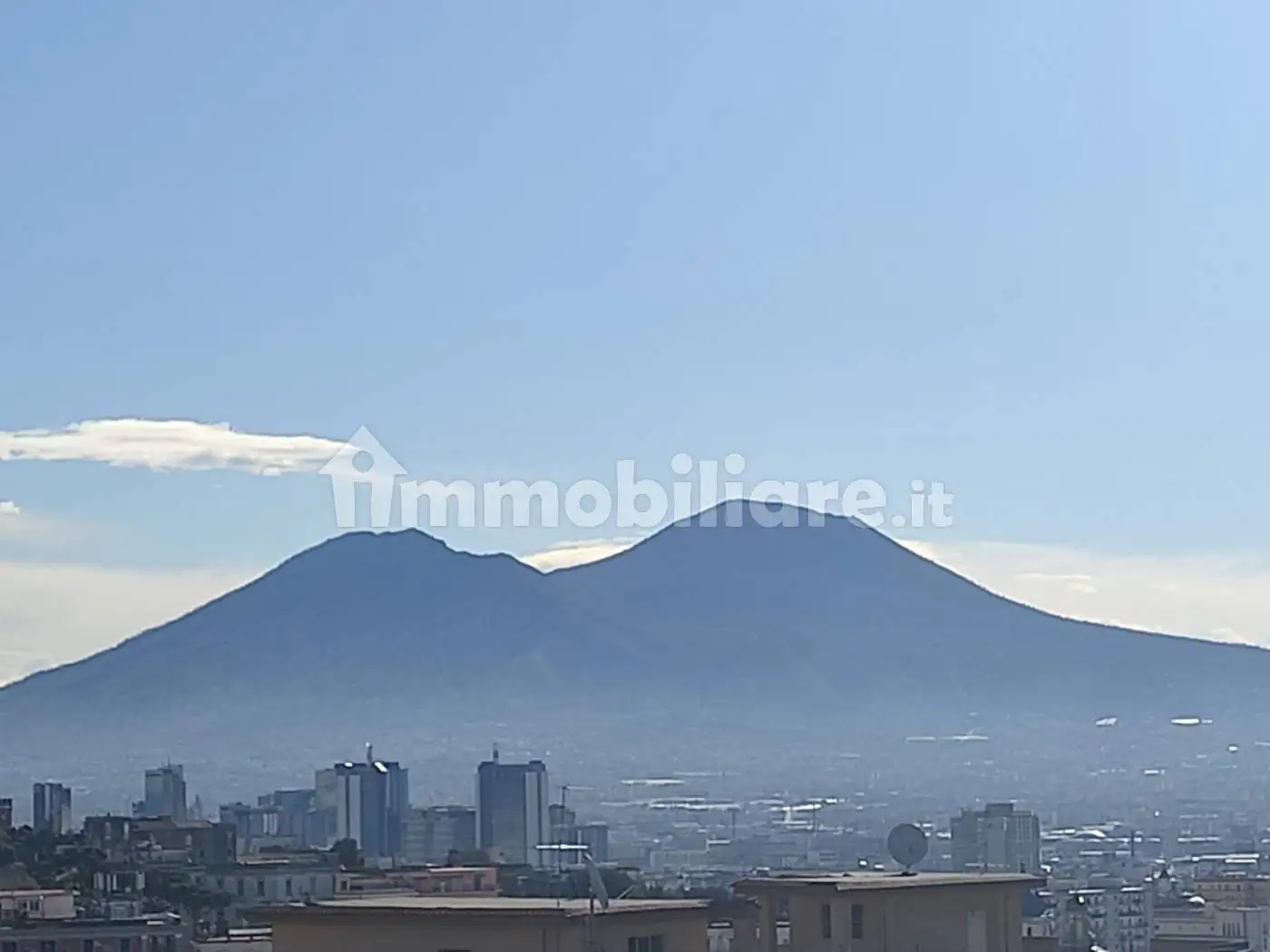 Appartamento in vendita a Napoli
