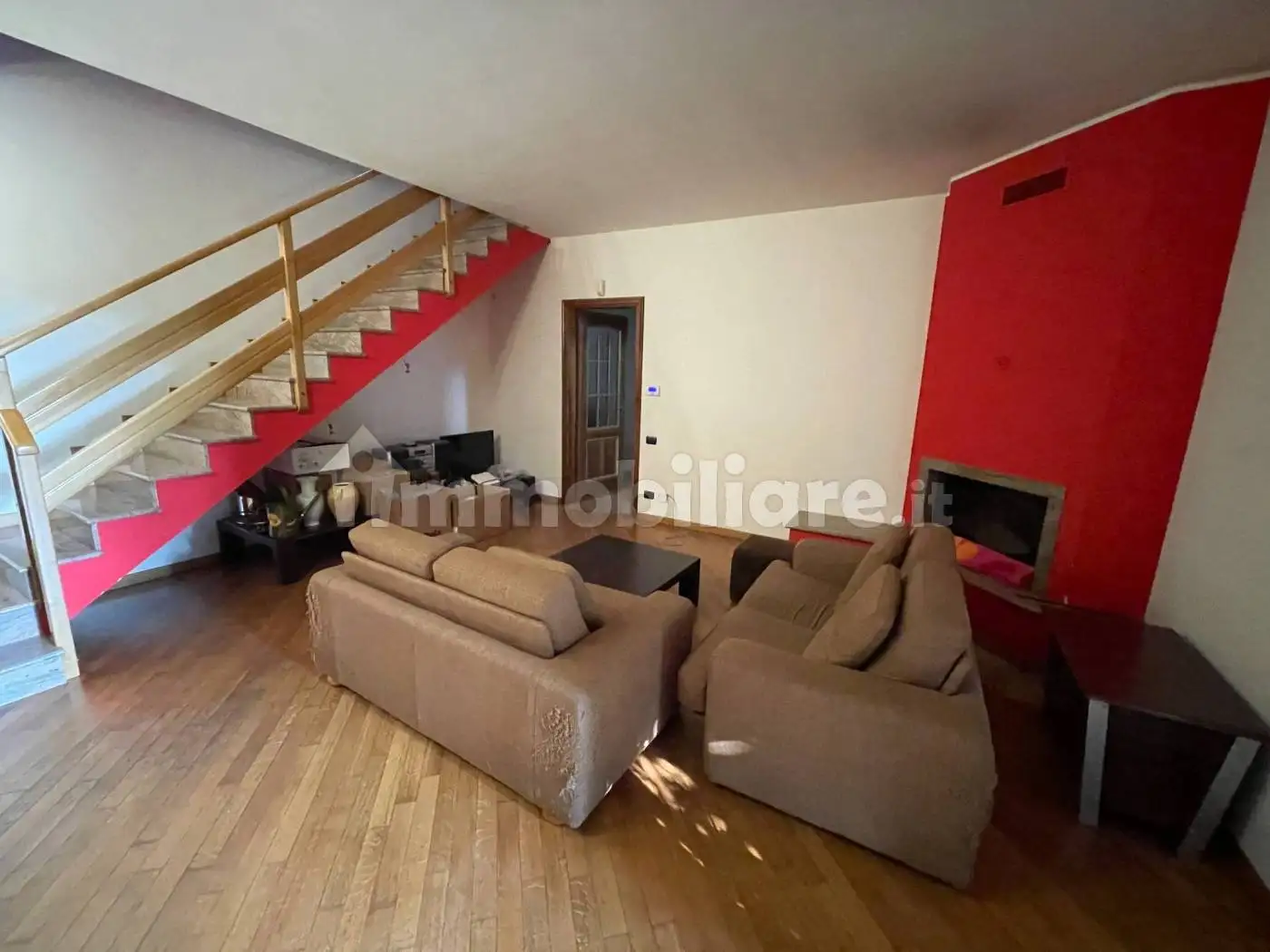 Villa in vendita a Izano