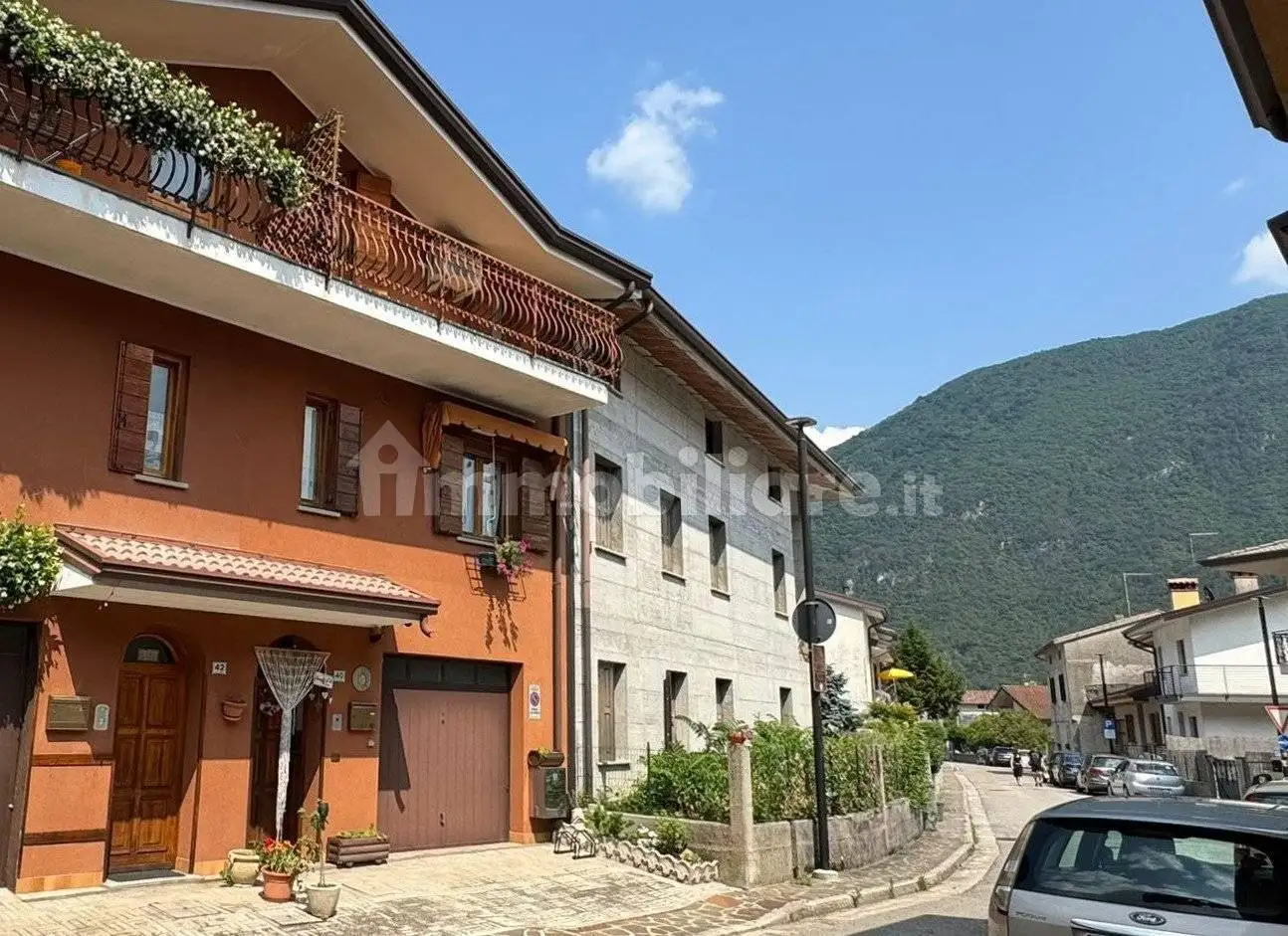 Villetta a schiera in vendita a Trasaghis