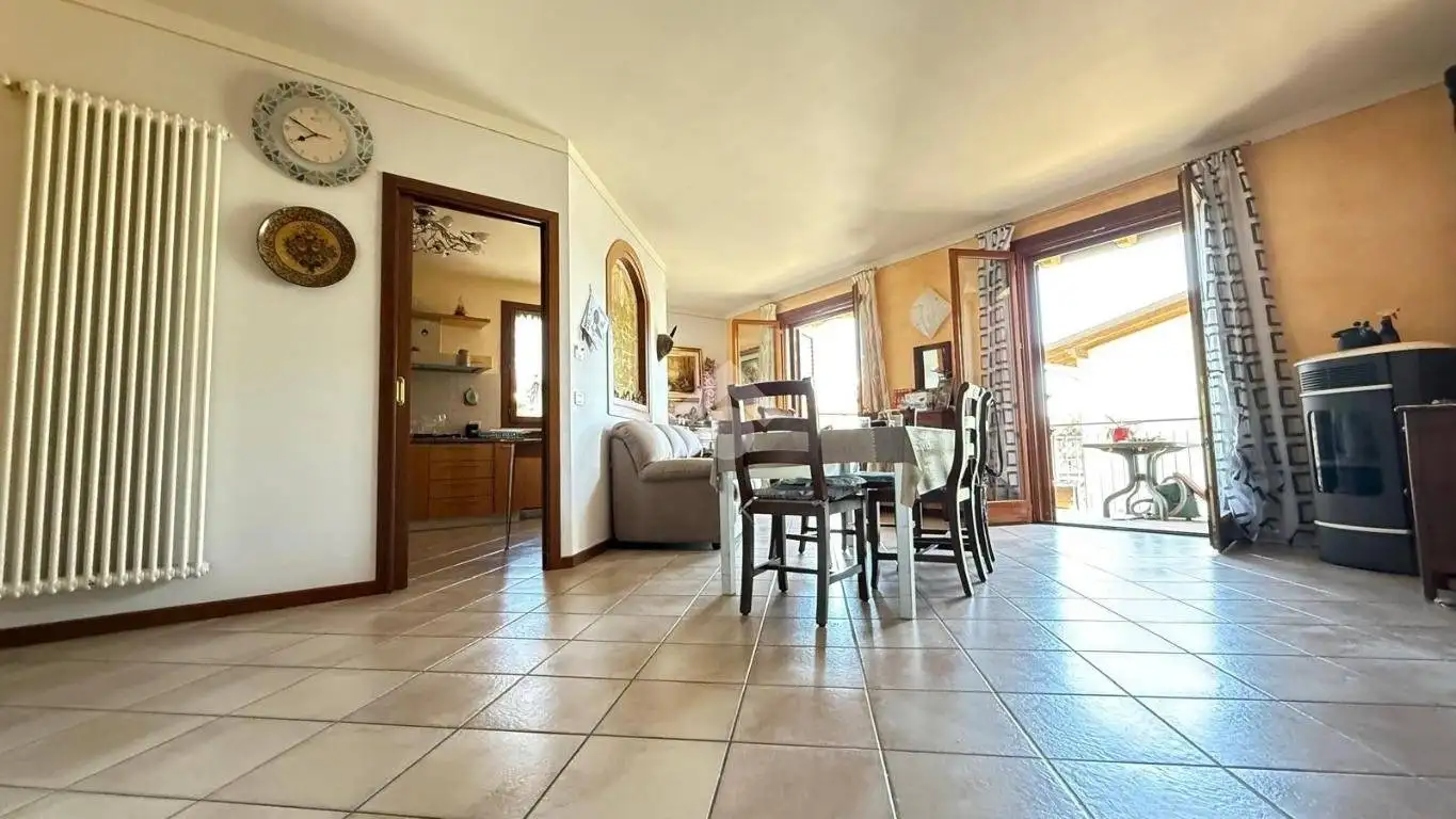 Appartamento in vendita a Desenzano del Garda