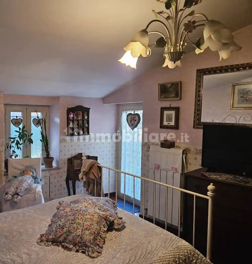 Appartamento in vendita a Poli