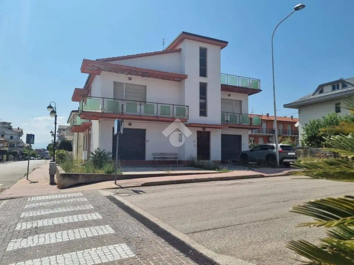 Villa bifamiliare via Meazza 23, Castelnuovo Vomano, Castellalto - foto 3