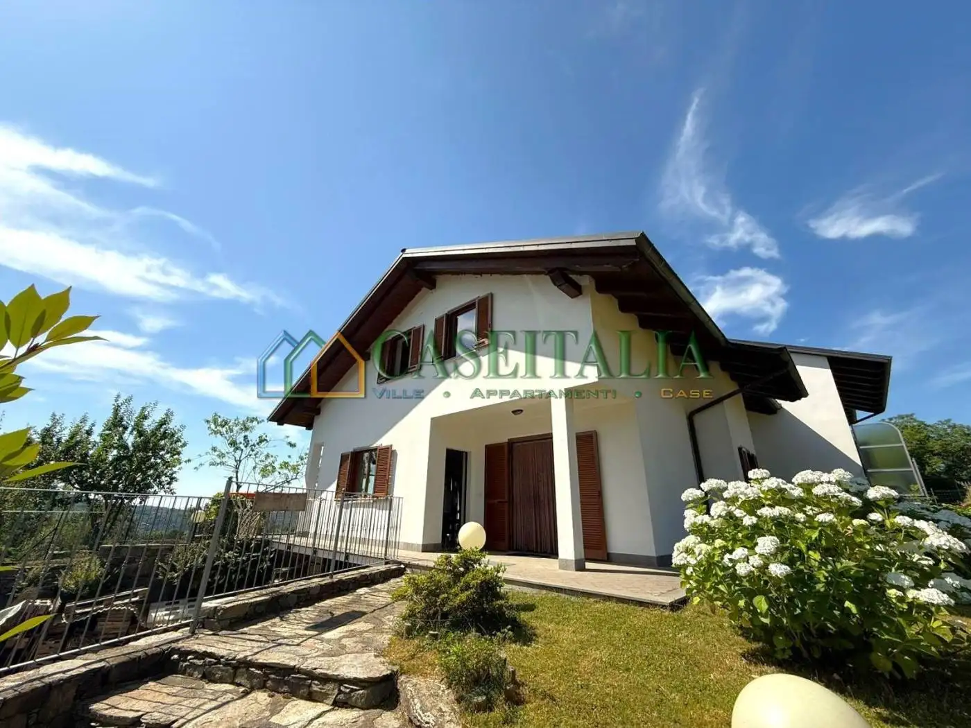 Villa in vendita a Rueglio