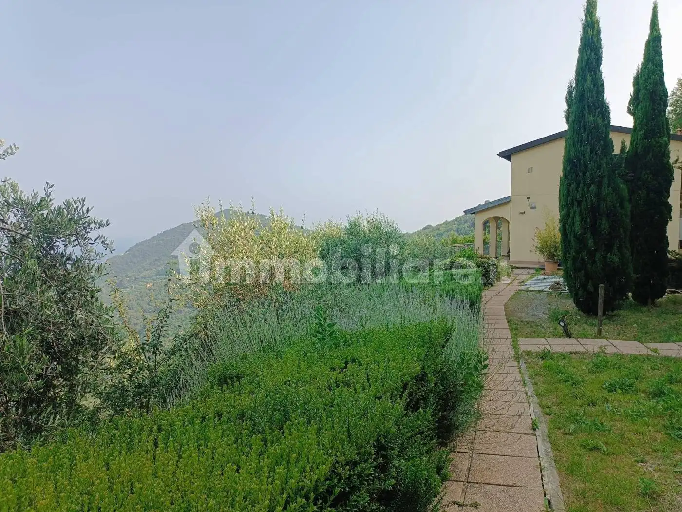 Appartamento in affitto a Alassio