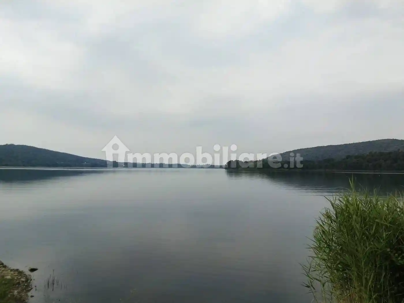 Villa in vendita a Varano Borghi