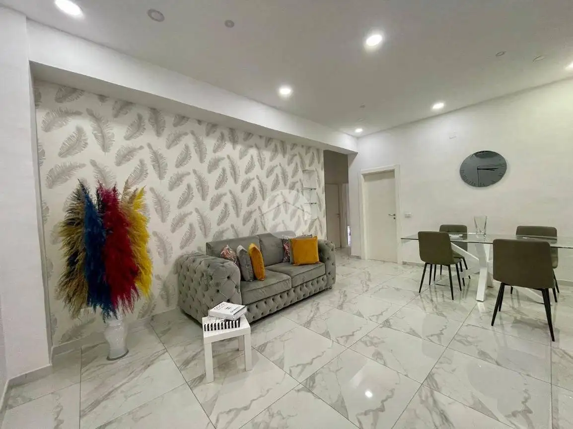 Appartamento in vendita a Napoli