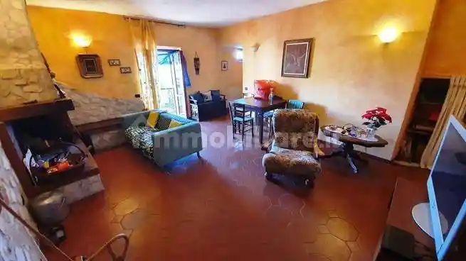 Quadrilocale via San Rocco 55, Poggio Cinolfo, Carsoli - foto 4