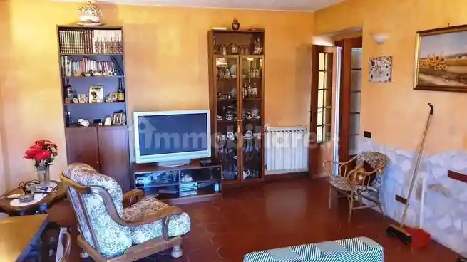 Quadrilocale via San Rocco 55, Poggio Cinolfo, Carsoli - foto 5