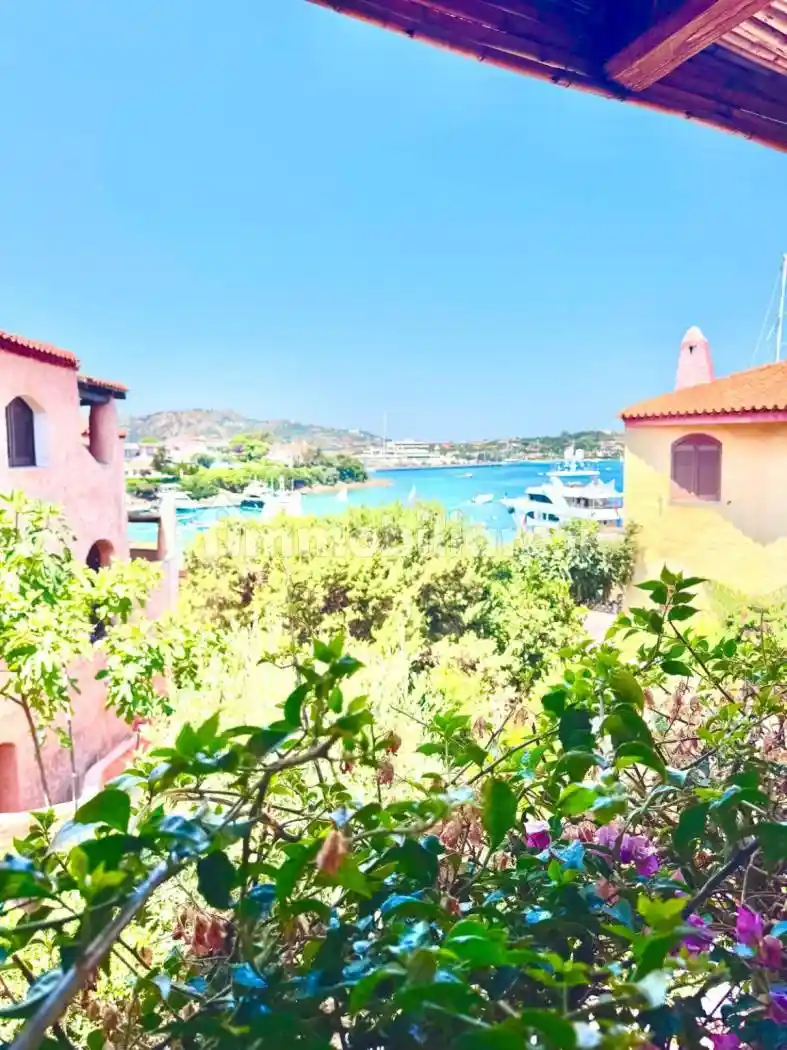 Appartamento in vendita a Arzachena