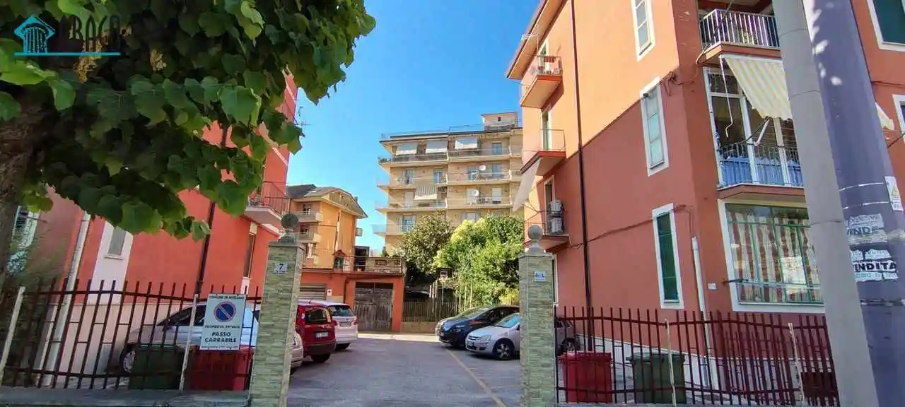 Quadrilocale via Camillo Benso di Cavour 6/A, Emanuele II, C. Colombo, Morelli e Silvati, Avellino - foto 4