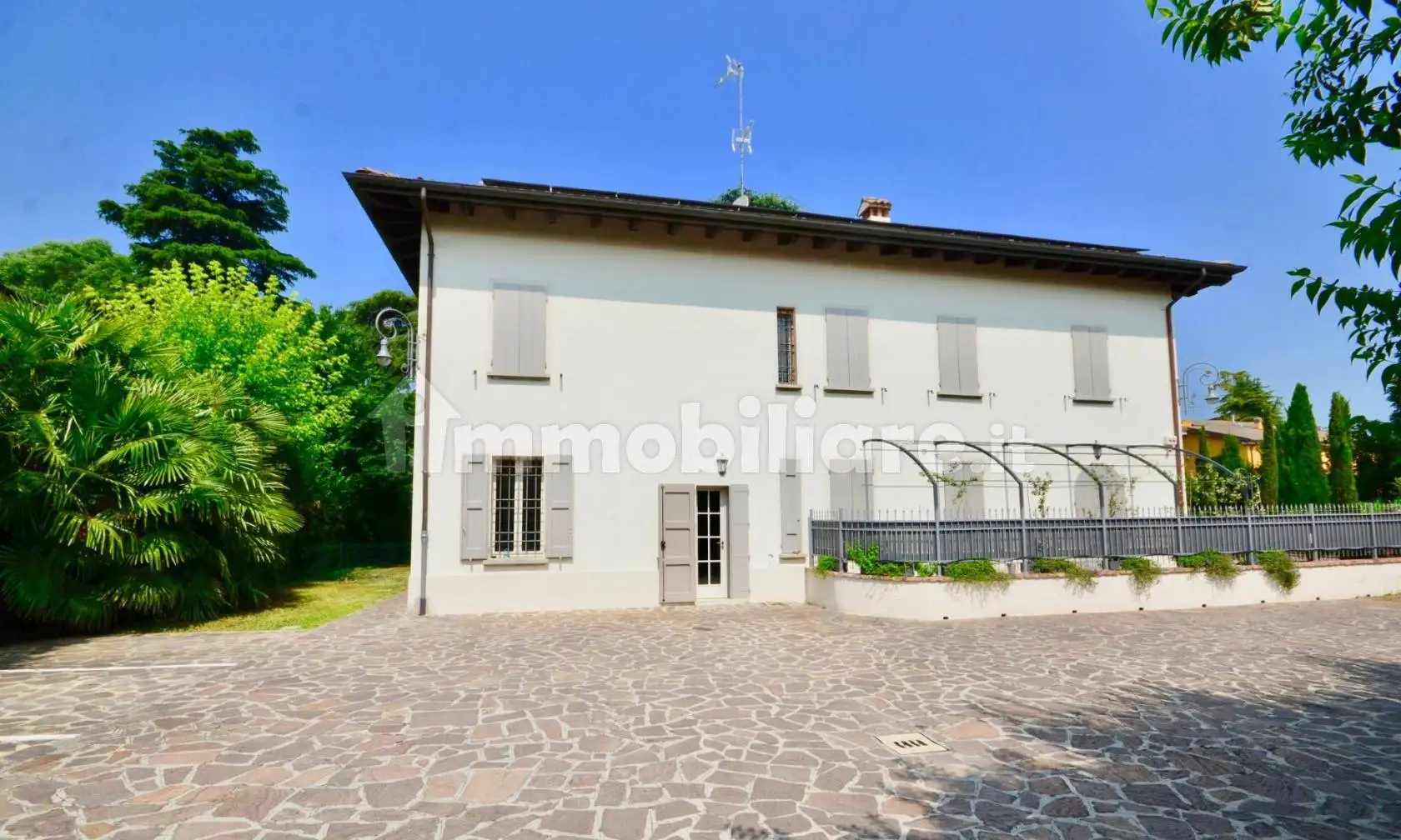 Villa in vendita a Zola Predosa