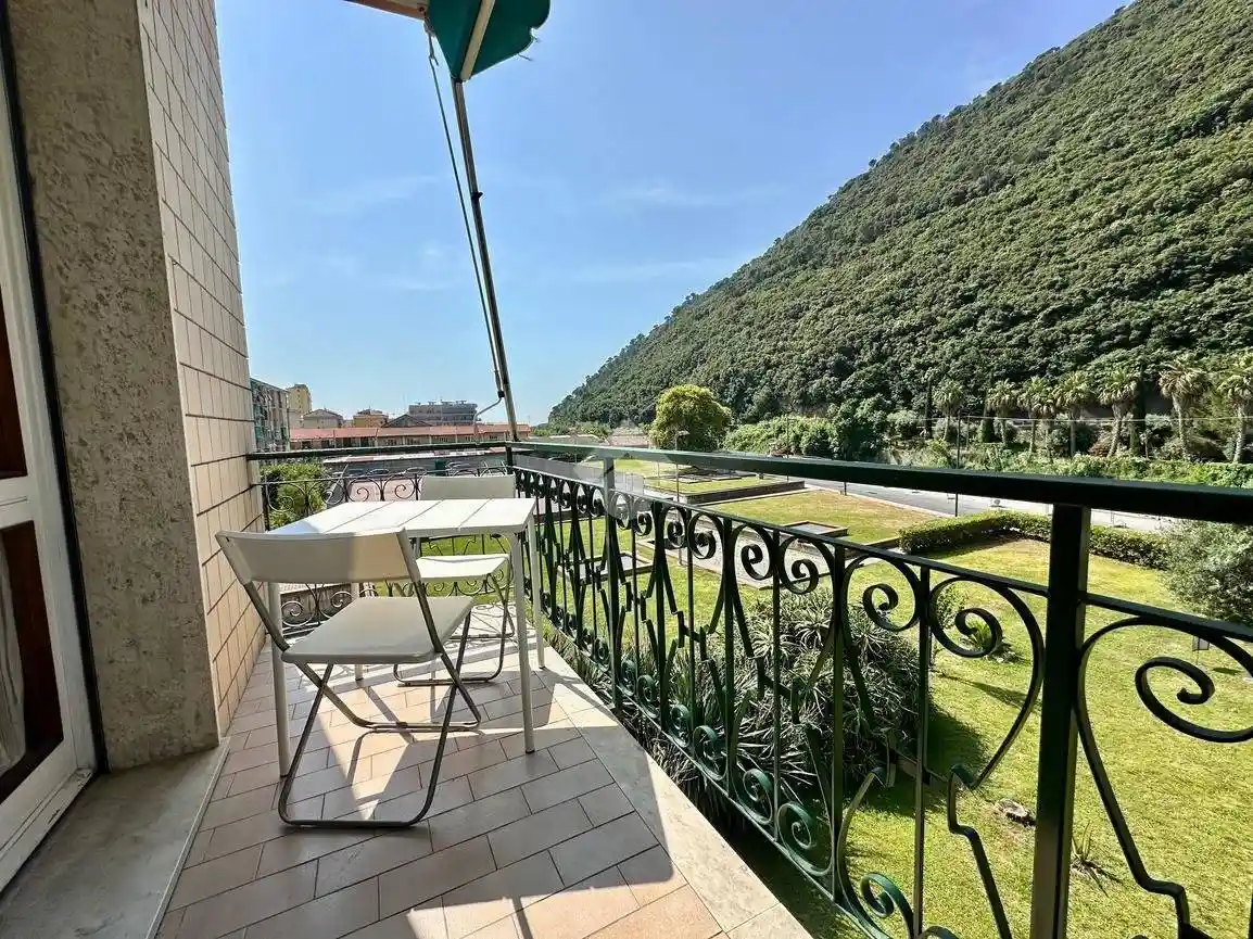 Appartamento in vendita a Finale Ligure