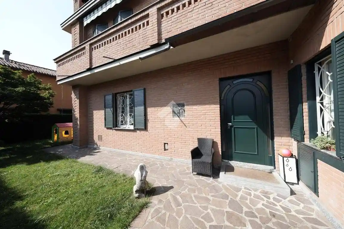 Villa in vendita a Verano Brianza