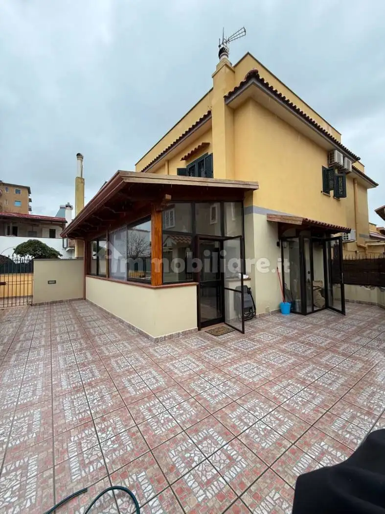 Appartamento in affitto a Castel Volturno