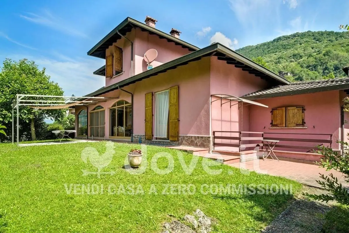 Villa in vendita a Primaluna
