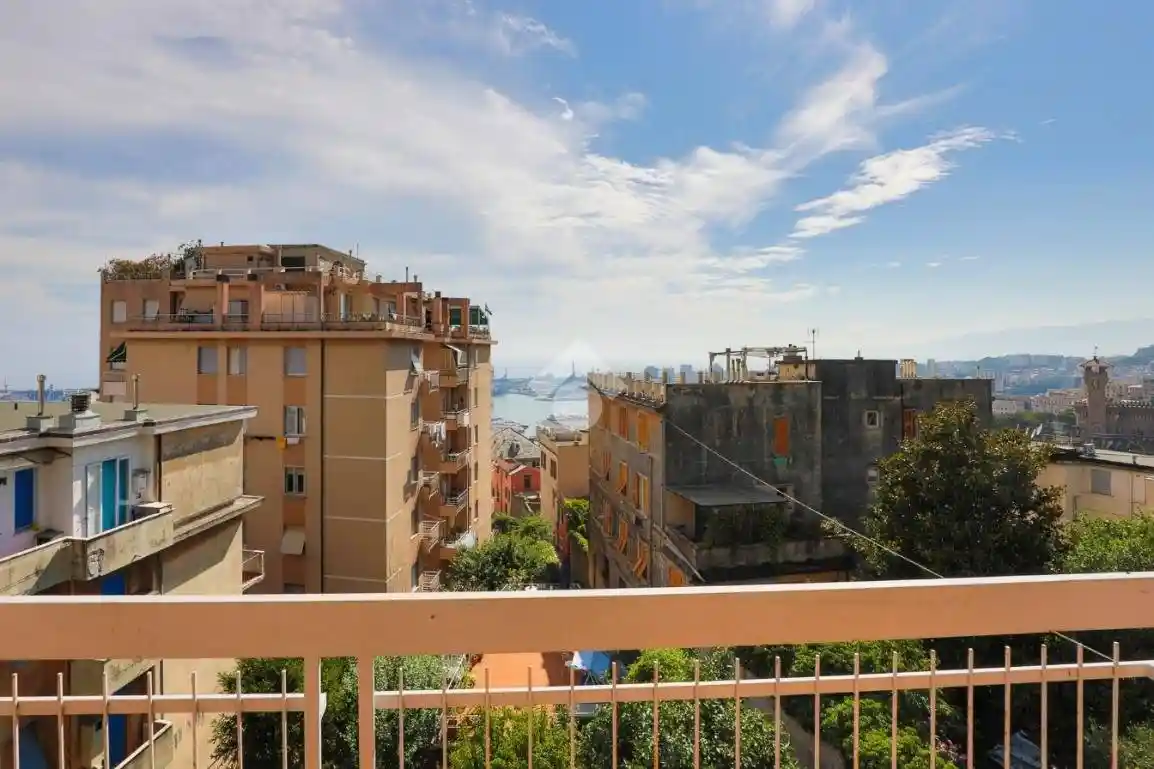 Appartamento in vendita a Genova