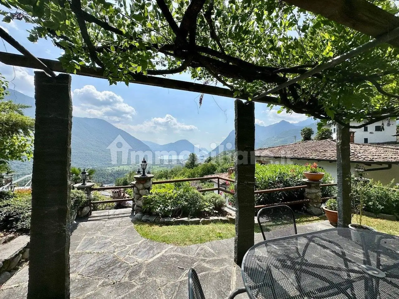 Trilocale buono stato, secondo piano, Centro, Carlazzo - foto 3