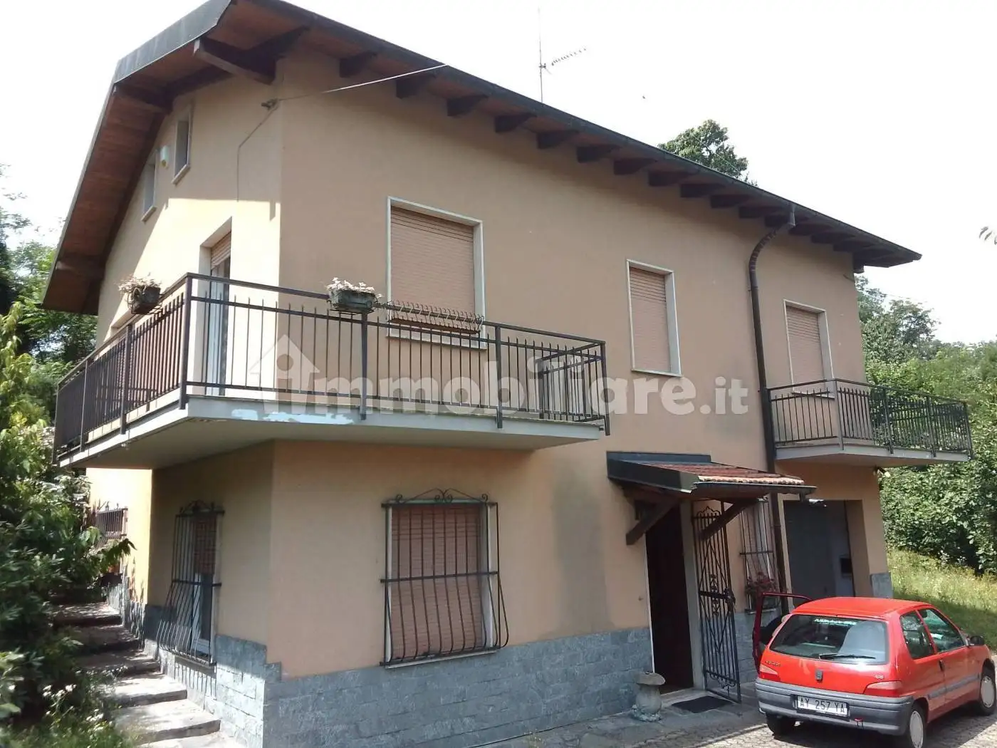 Villa in vendita a Orino