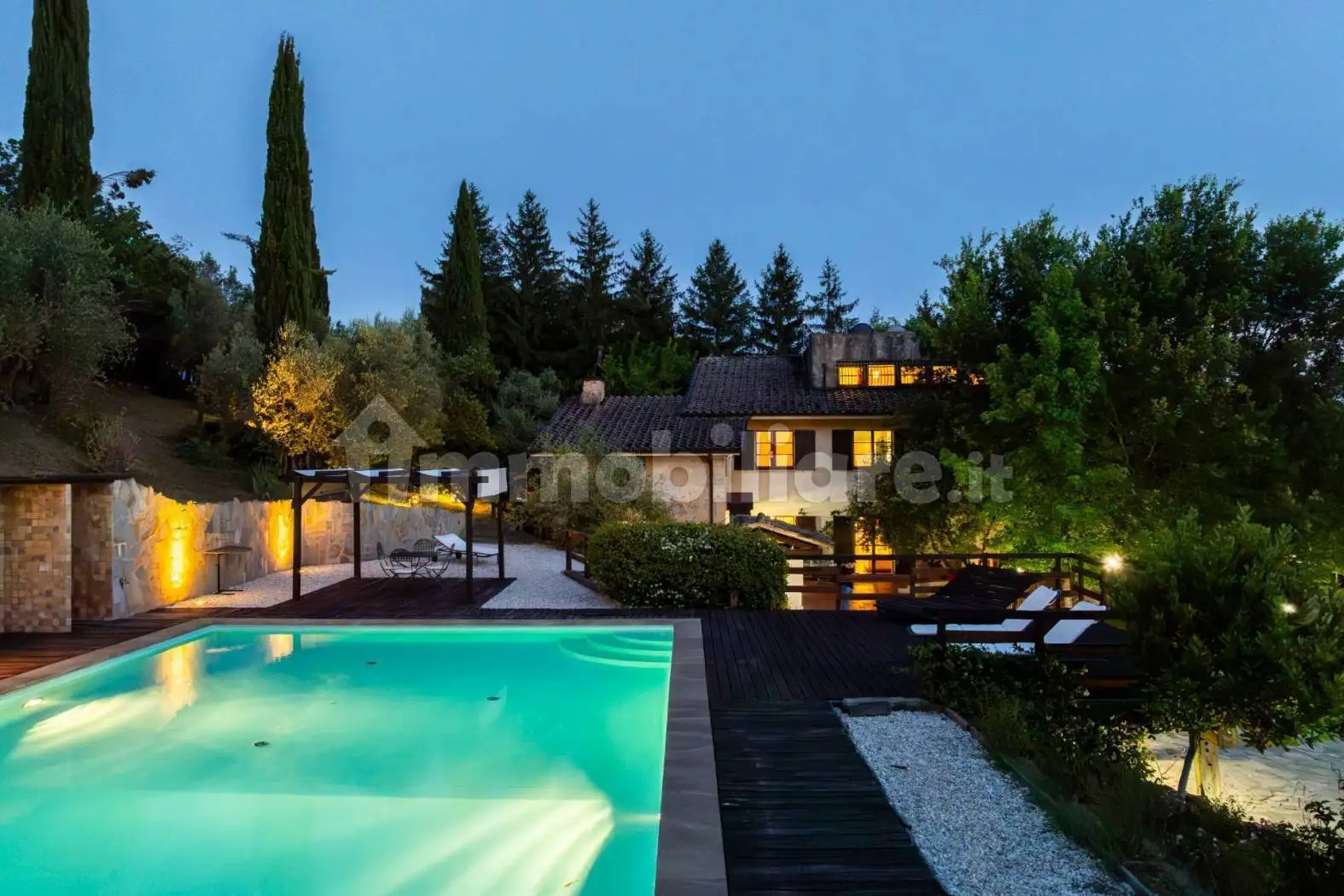 Villa in vendita a Montone