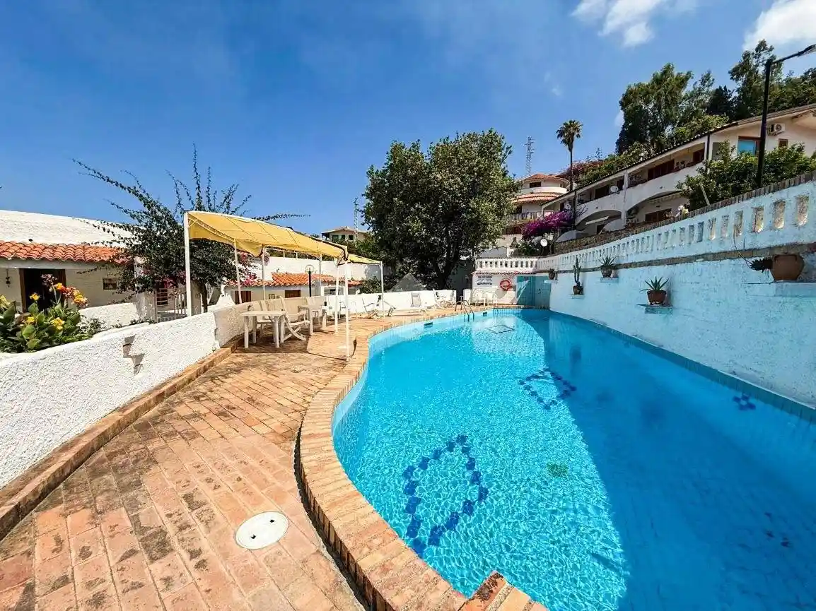 Villa plurifamiliare via Paradiso, Torremezzo Di Falconara, Falconara Albanese - foto 4