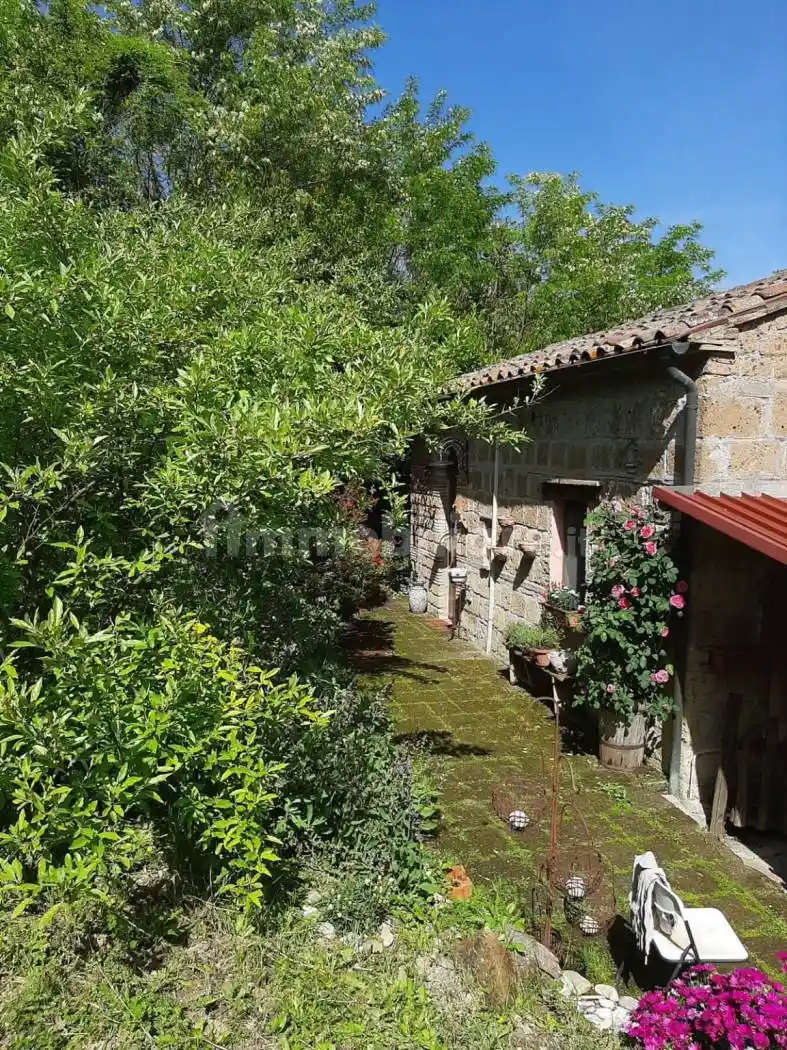 Rustico - Casale in vendita a Sorano