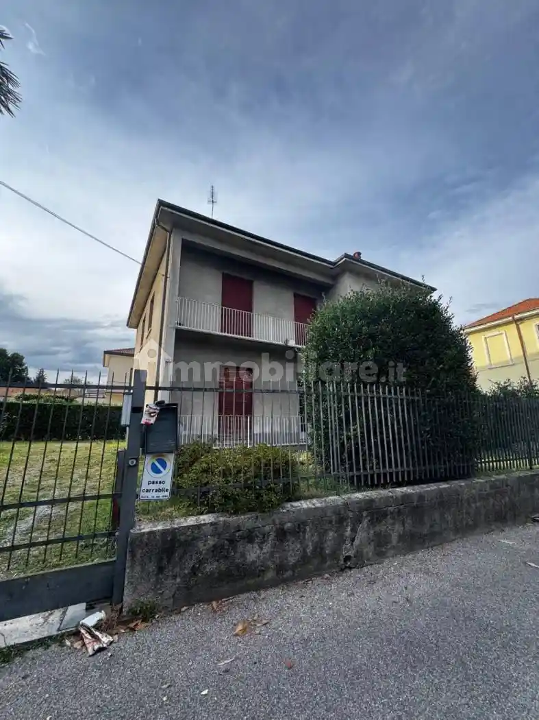 Villa in vendita a Lentate sul Seveso