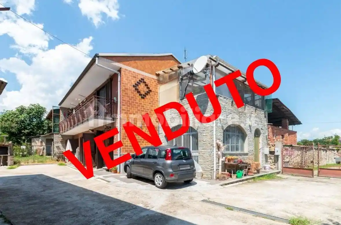 Villa in vendita a Barge