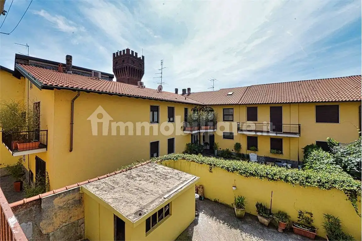 Appartamento in vendita a Lonate Ceppino