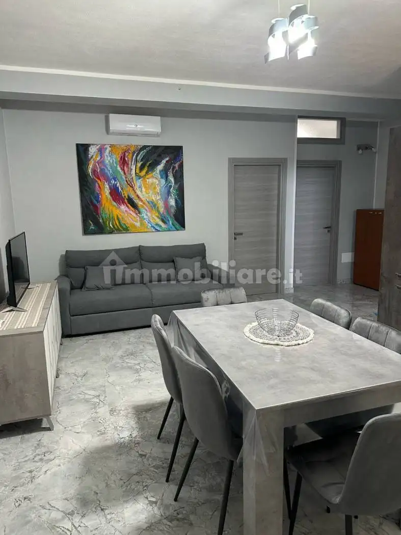 Appartamento in affitto a Cropani