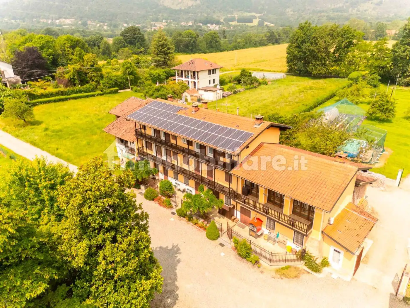 Rustico - Casale in vendita a La Cassa