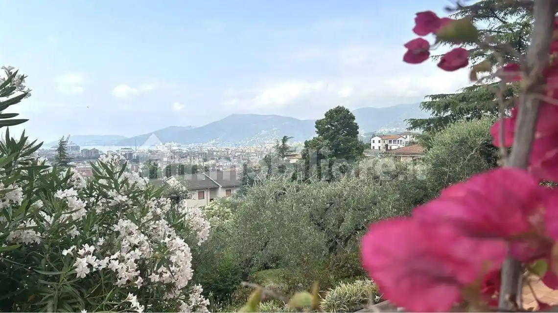 Villa in vendita a La Spezia