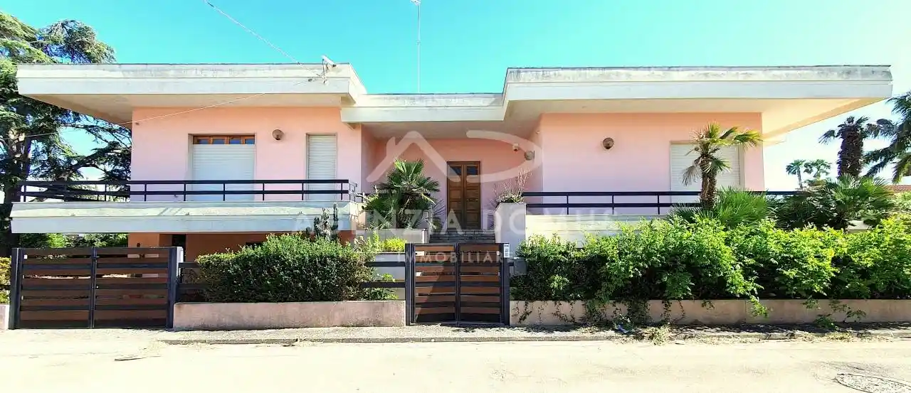 Villa in vendita a Racale