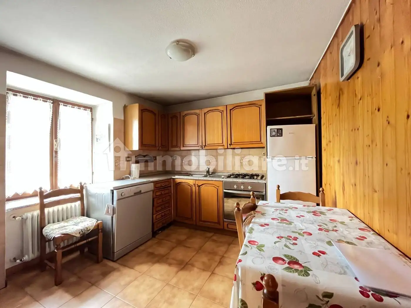 Terratetto unifamiliare 307 m², buono stato, Caldes - foto 2