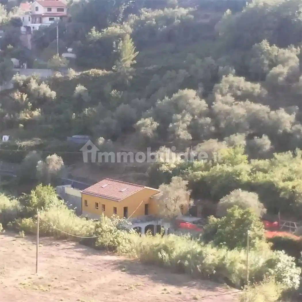 Appartamento in vendita a Imperia