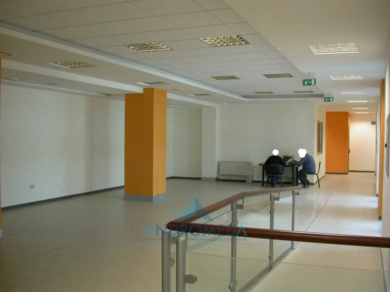 Palazzo - Edificio in affitto a Napoli