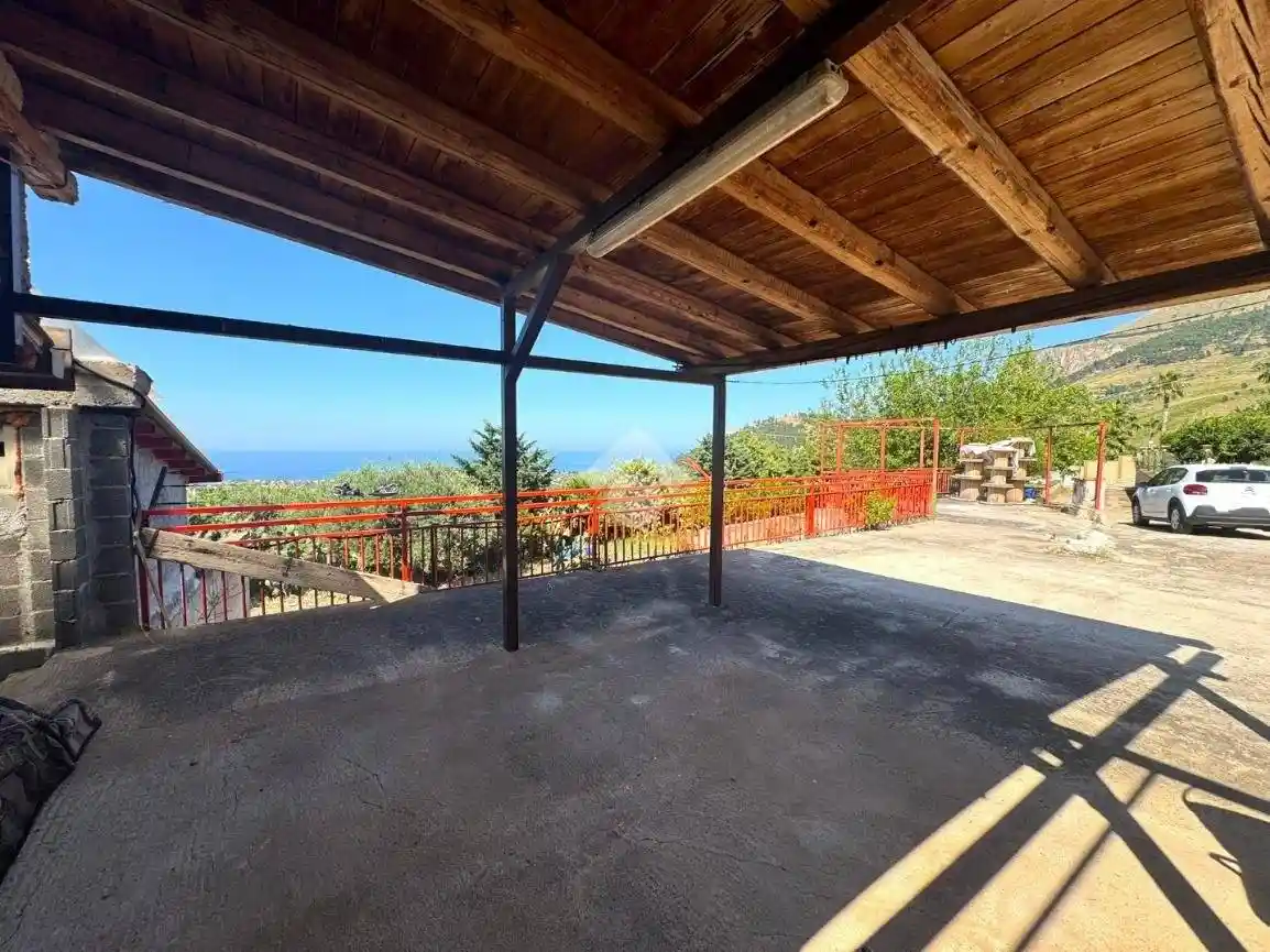 Villa in vendita a Altavilla Milicia