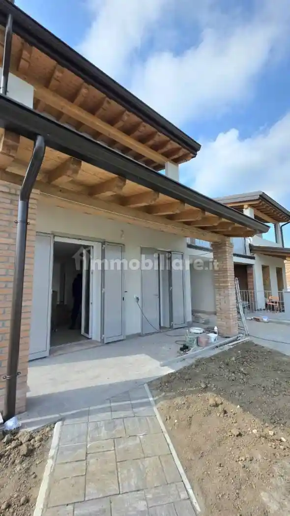 Villa in vendita a Sissa Trecasali