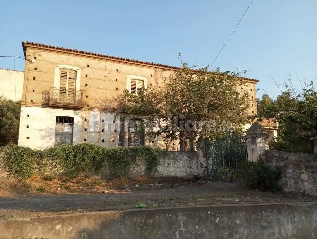 Palazzo - Edificio in vendita a Trebisacce