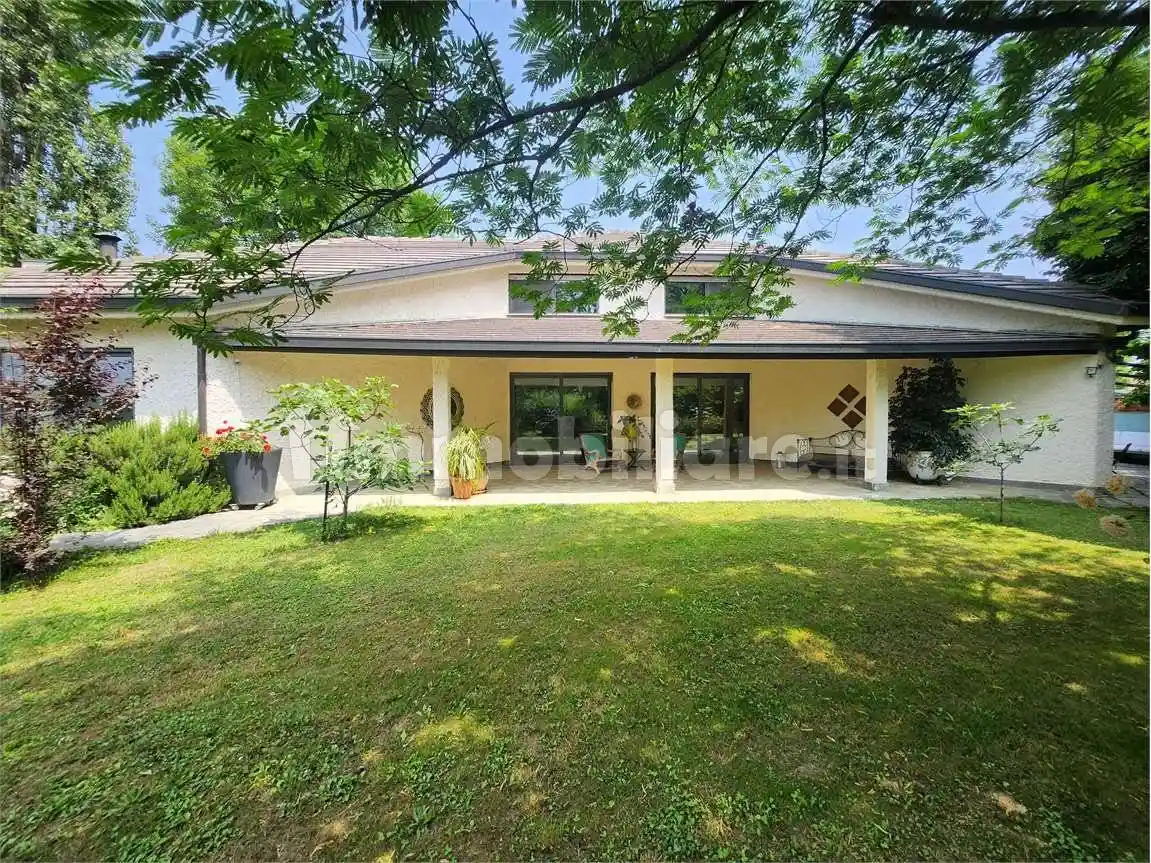 Villa in vendita a Fossano