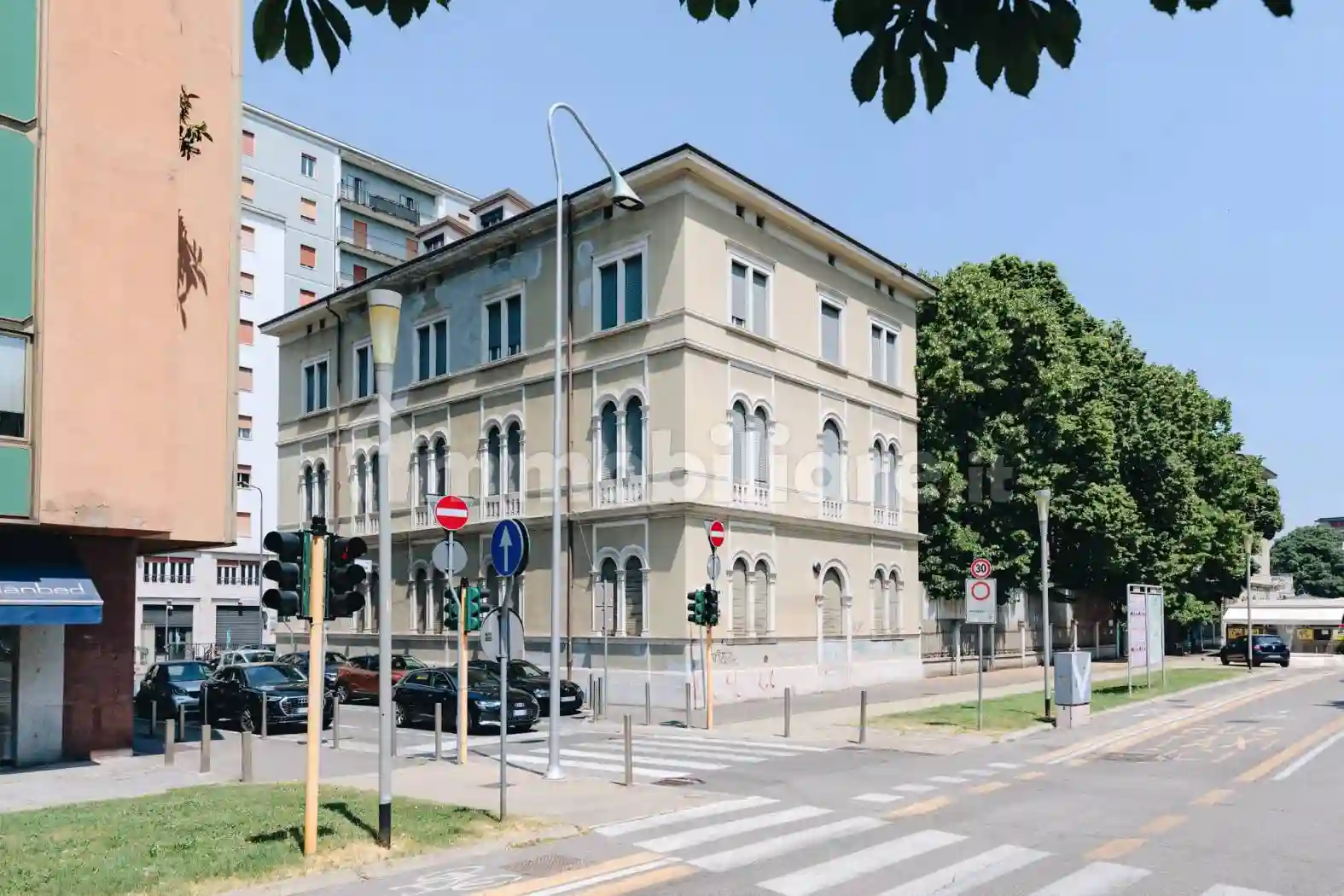 Palazzo - Edificio - foto 2