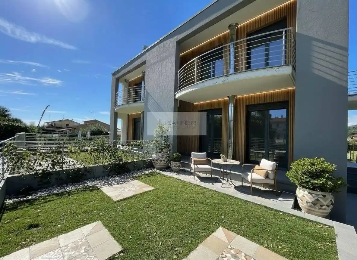 Villa in vendita a Camaiore