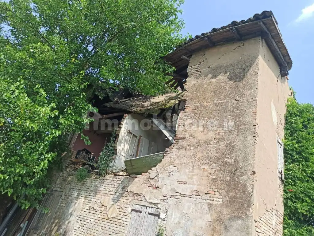 Rustico - Casale in vendita a Crevalcore