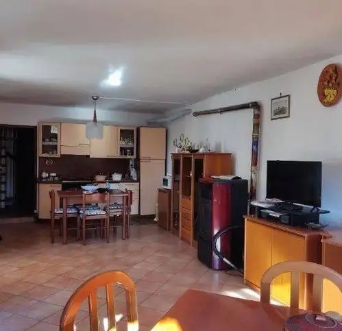 Appartamento via Roma, Duno - foto 2