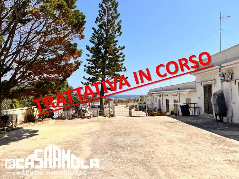 Casa indipendente in vendita a Mola di Bari