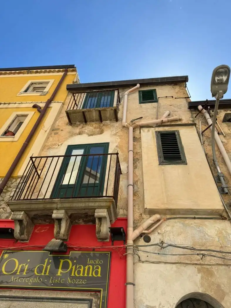 Appartamento in vendita a Piana degli Albanesi