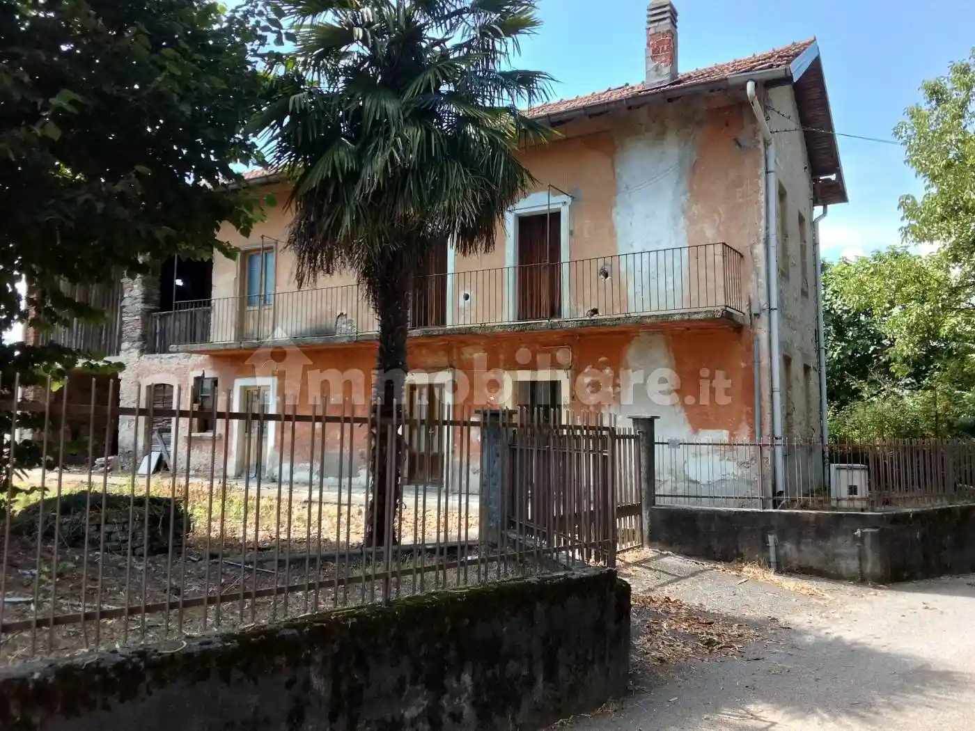 Rustico - Casale in vendita a Biandronno