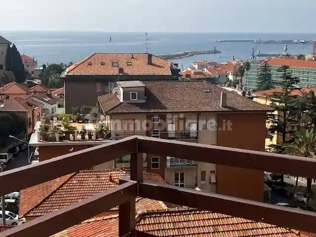 Appartamento in vendita a Imperia