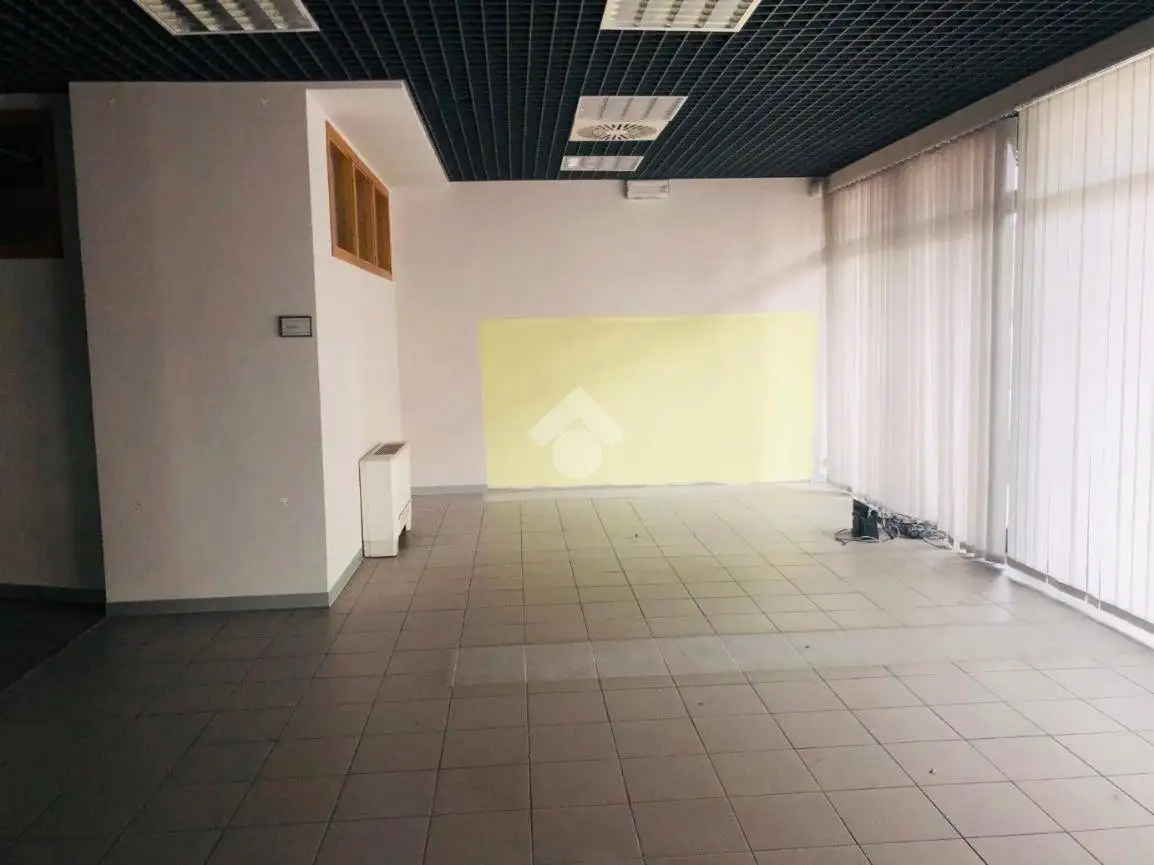 Appartamento via Alcide De Gasperi 25, Bastia, Bastia Umbra - foto 2